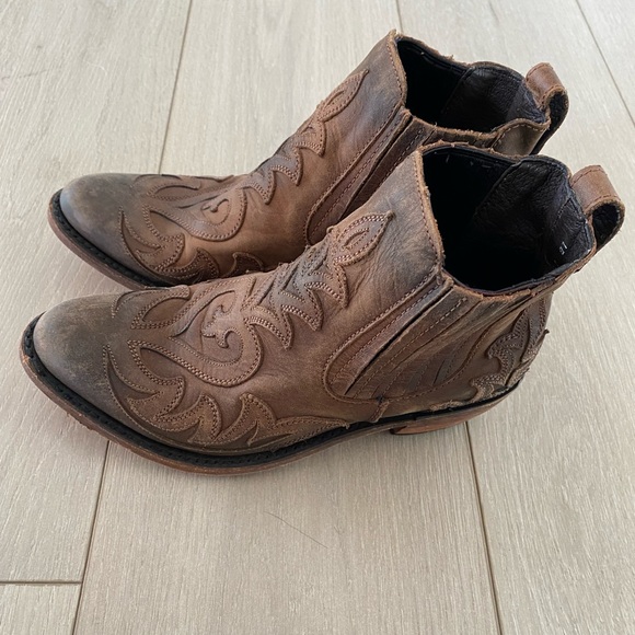 Liberty Black boots - Picture 4 of 5